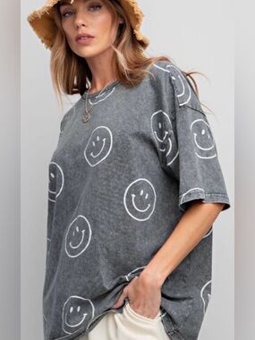 Easel Washed Black Smiley Face Oversized Tee